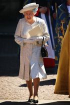 Queen Elizabeth, What the frock, GETTY.jpg